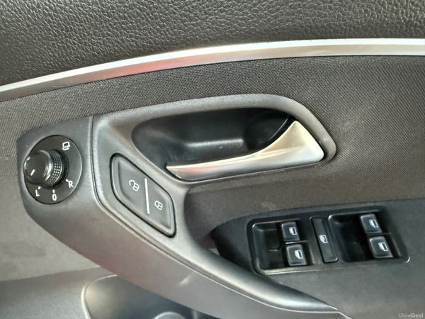2016 Volkswagen Polo 1.2 Automatic,39K Miles 384833129