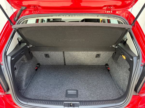 2016 Volkswagen Polo 1.2 Automatic,39K Miles 384833131