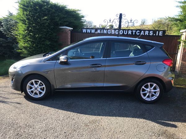 181 Ford Fiesta 1.1 Zetec 384838717