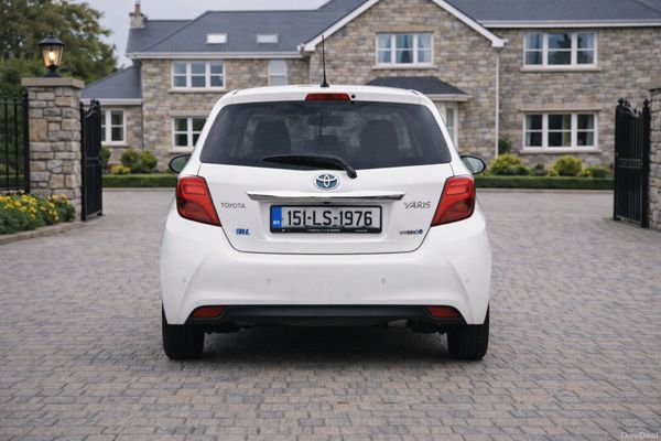 151 Toyota Yaris Auto TOP SPEC 384946413