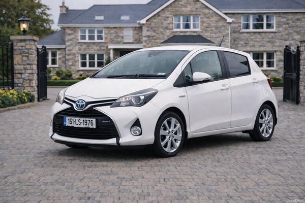 151 Toyota Yaris Auto TOP SPEC 384946415