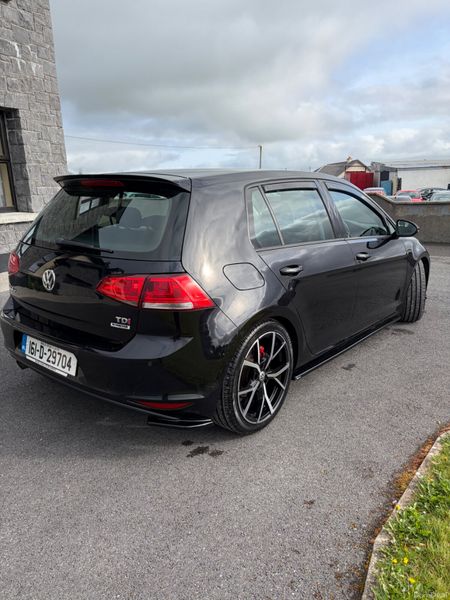 Volkswagen Golf 2016 384947937