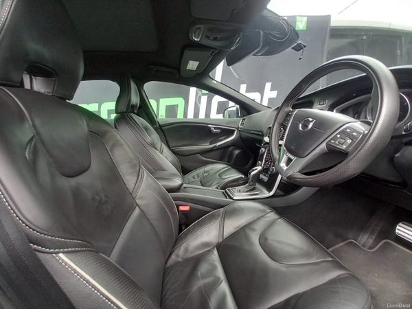 2016 Volvo V40 R Design Automatic Pan Roof 384965451