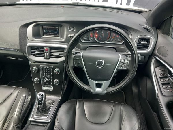 2016 Volvo V40 R Design Automatic Pan Roof 384965555