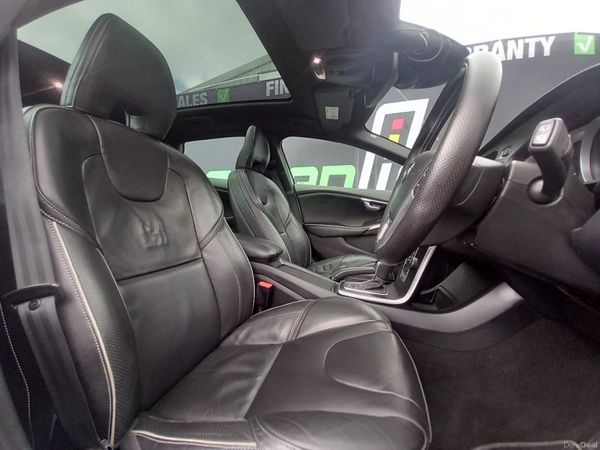 2016 Volvo V40 R Design Automatic Pan Roof 384965557