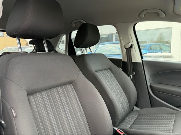 Volkswagen Polo TRENDLINE 1.0 60HP MANUAL 5SPEED 5 384900387