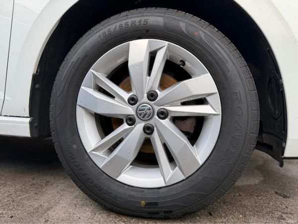 Volkswagen Polo LOW MILEAGE TRENDLINE 1.0 MANUAL 5 384900397