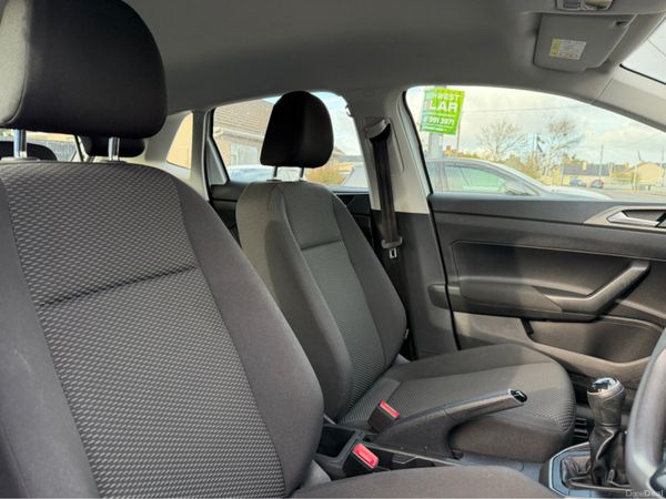 Volkswagen Polo LOW MILEAGE TRENDLINE 1.0 MANUAL 5 384900405