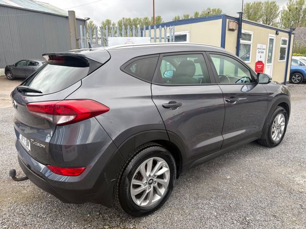 2018 Hyundai Tucson Executive 1.7 384909047