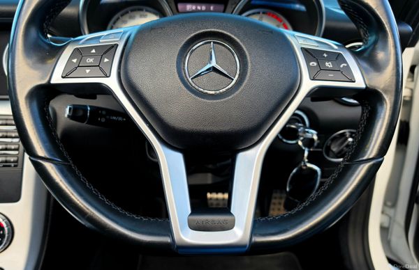 🔥 2015 Mercedes-Benz SLK250D AMG Line Convertible 384918761