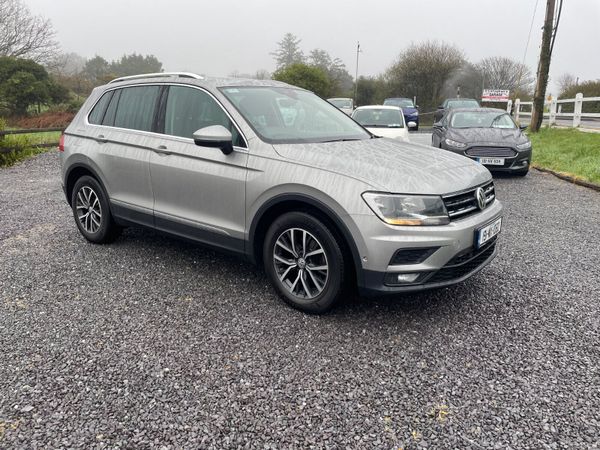 Volkswagen Tiguan 2019 384930893
