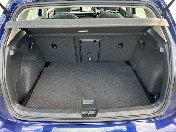 2021 (212) Volkswagen Golf Style 2.0 TDI 384934043
