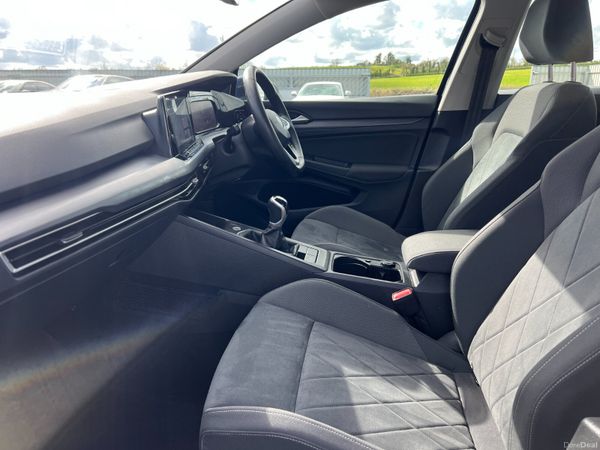 2021 (212) Volkswagen Golf Style 2.0 TDI 384934037