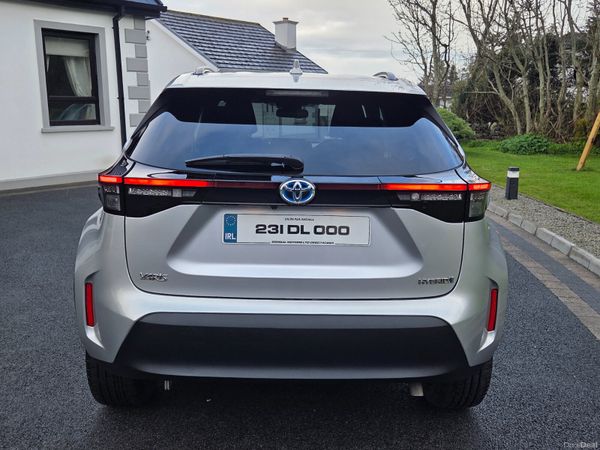 2023 TOYOTA YARIS CROSS 1.5 HYBRID DESIGN 122BHP 384934855