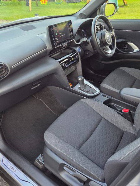 2023 TOYOTA YARIS CROSS 1.5 HYBRID DESIGN 122BHP 384934865