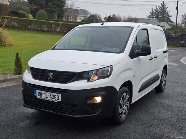 Peugeot Partner 2019 384935557