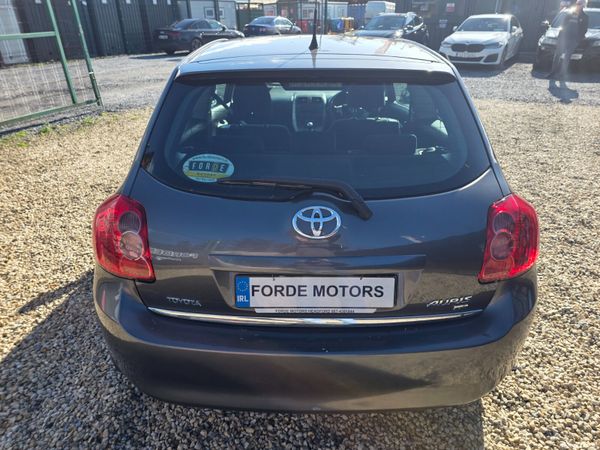 Toyota Auris 2009 384939947