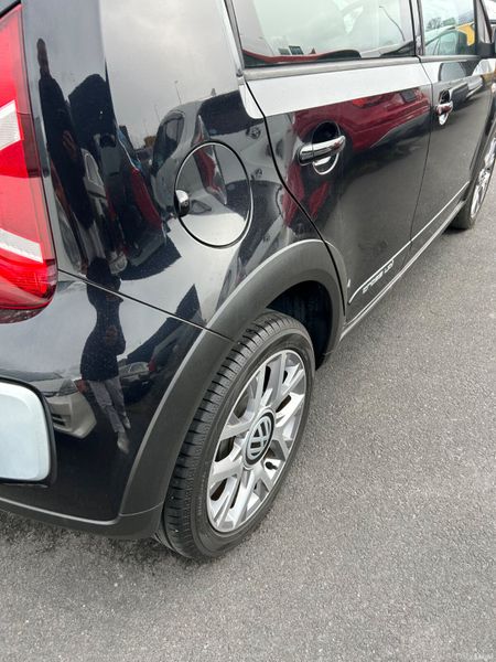 VW CROSS UP 385048451