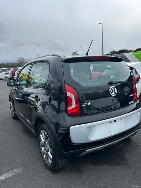 VW CROSS UP 385048405