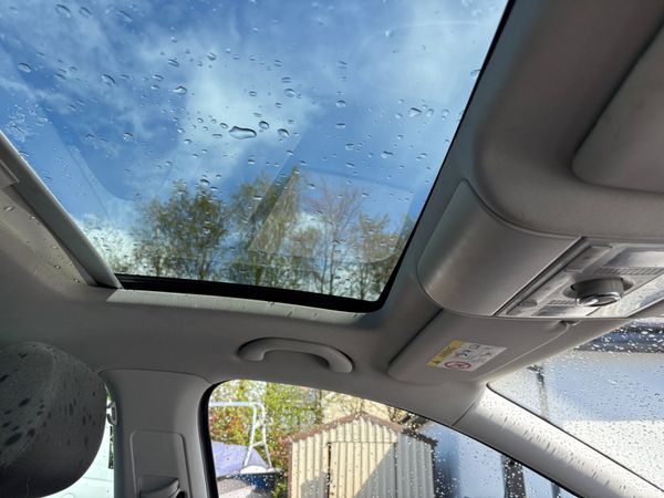 2016 Volkswagen Polo 1.0 Manual 385053163