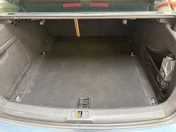 Audi A4 2015 385053861