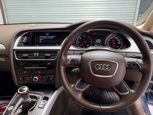 Audi A4 2015 385053803