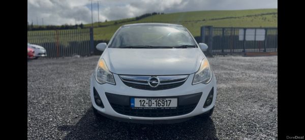 Opel Corsa 2012 1.2 petrol 385060379