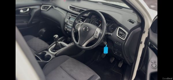 Nissan Qashqai 2015 1.5 diesel tax & tested 385060915