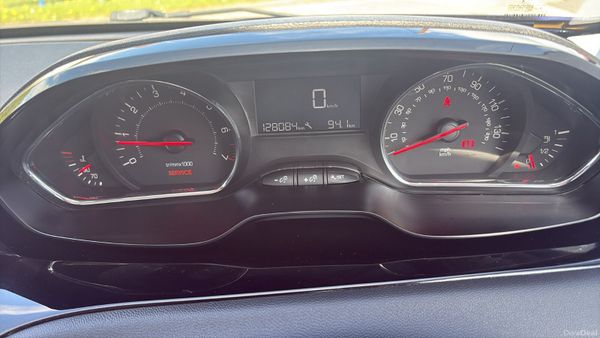 Peugeot 208 2014 385061743