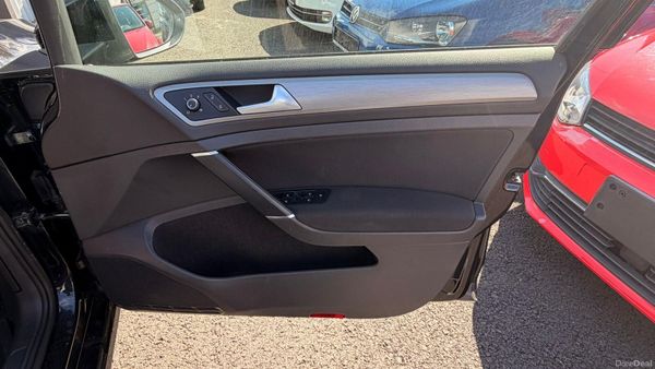 Volkswagen Golf 2014 385007561