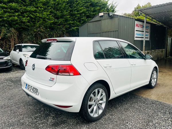 VOLKSWAGEN GOLF 2016 25K KM ONLY CAR PLAY 385029177