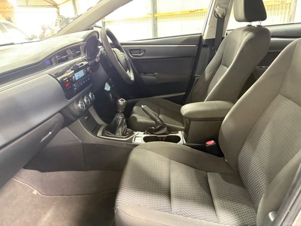 2014 Toyota Corolla Terra 1.3 VVTi Petrol Manual 385143991