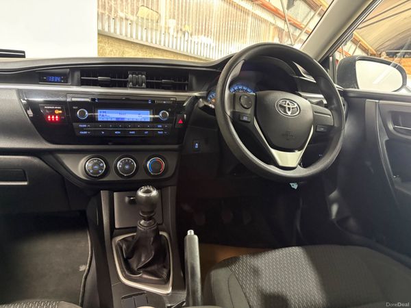 2014 Toyota Corolla Terra 1.3 VVTi Petrol Manual 385143993