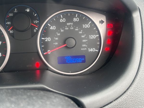 Hyundai i20 2013 LOW KMS IMMACULATE 385195973