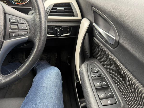 16 BMW 118I 385196559