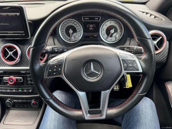 142 Mercedes-Benz A-Class 385196773