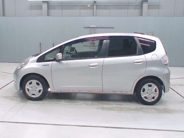 2013 Honda Fit 1.3 Hybrid LOW KMS 385100167