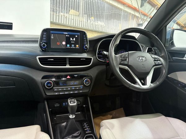 19 Hyundai Tucson Premium 1.6 CRDi 115Bhp 385101237