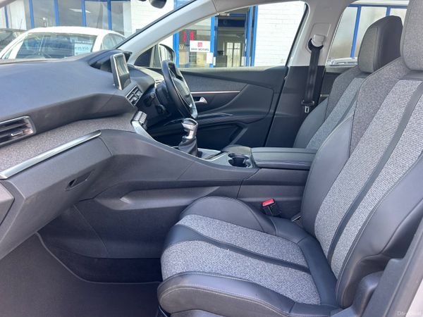 2019 PEUGEOT 5008 7 SEATER 1.2 PETROL ALLURE LOW K 385102369