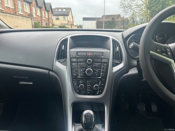 Opel Astra 2015 (NCT 05/27 TAX 08/26) 385102827