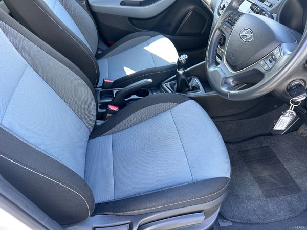 2018 HYUNDAI i20 1.2 PETROL DELUXE 385102979