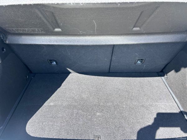 2018 HYUNDAI i20 1.2 PETROL DELUXE 385102989