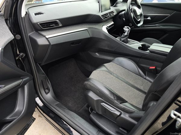182 Peugeot 3008 BLUE ALLURE 130BHP 385104205