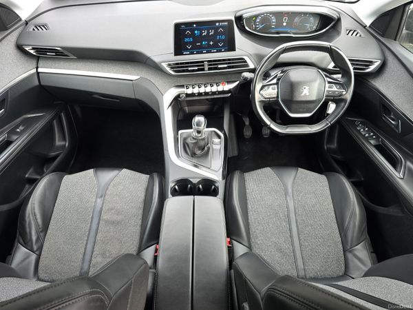 182 Peugeot 3008 BLUE ALLURE 130BHP 385104207