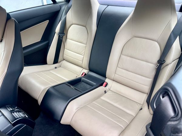12 Mercedes-Benz E220 CDI Coupe Auto 385105843