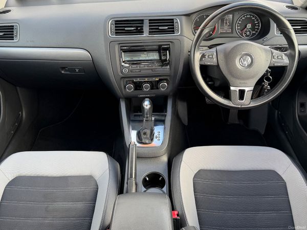 VW Jetta 1.6TDi Auto *LowKms *Highline 385240281