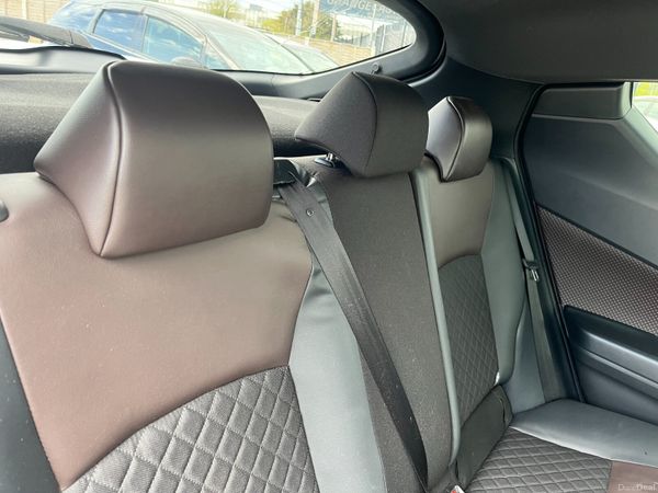 TOYOTA C-HR 2018, 1.8 HYBRID AUTO LOW KM HIGH SPEC 385242495