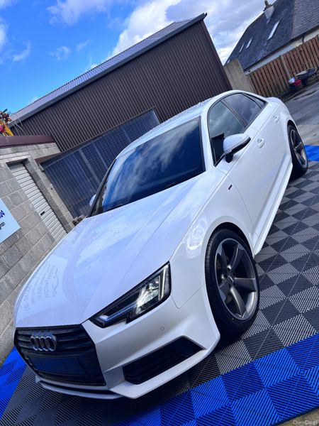 Audi A4  s line 385250281