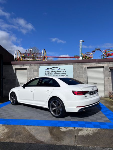 Audi A4  s line 385250283