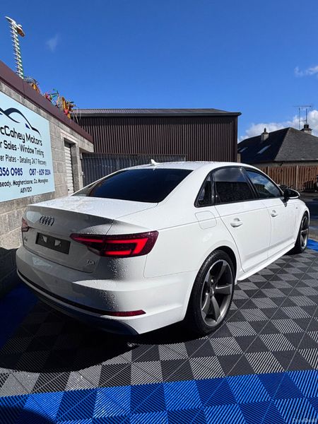 Audi A4  s line 385250293